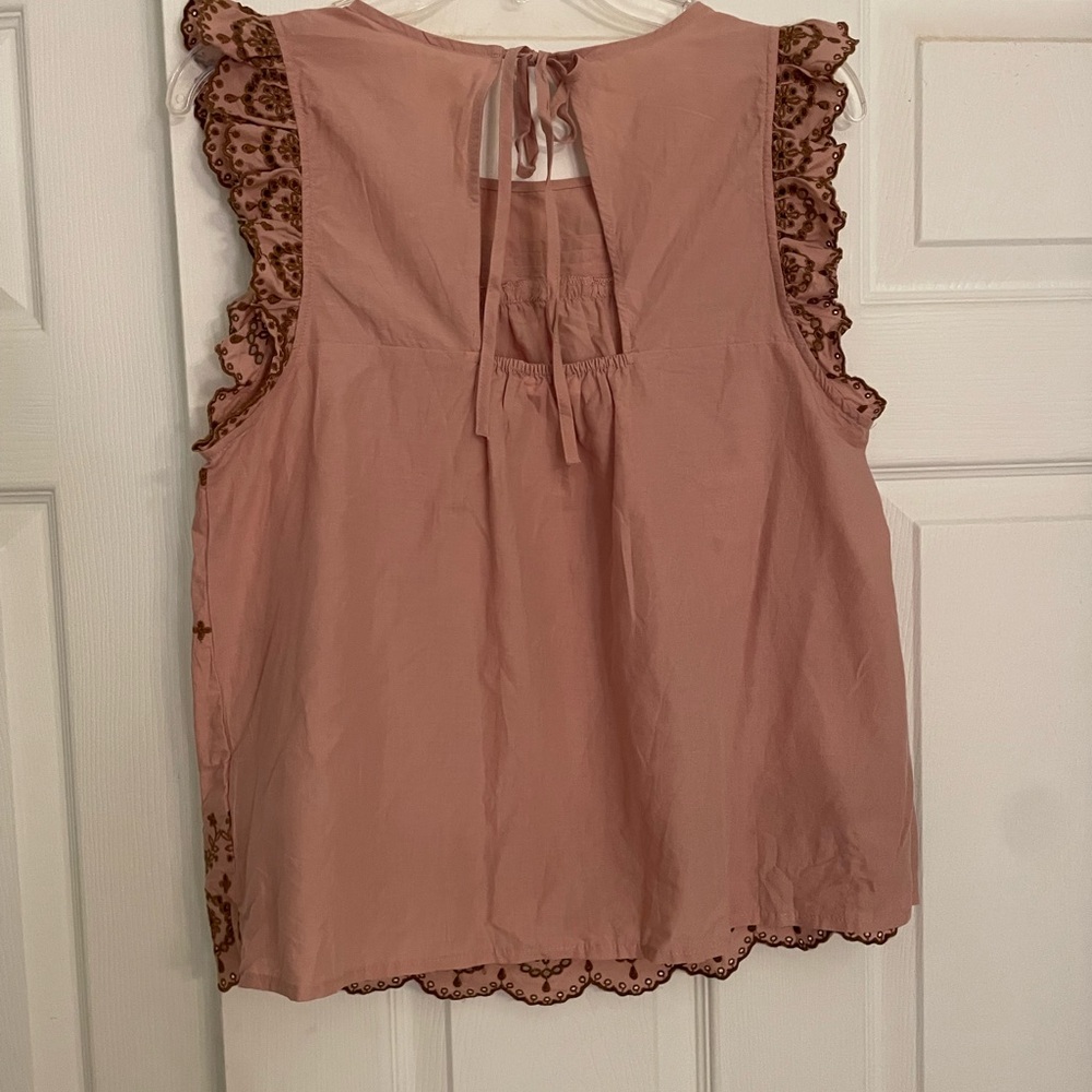 Blush Pink Embroidered Sleeveless Top Size M - Picture 4 of 6